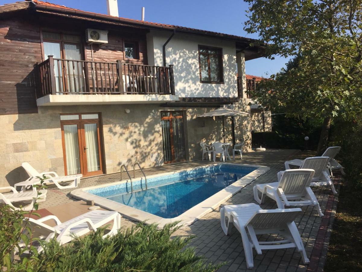 Hilltop Villa Бургас Екстериор снимка